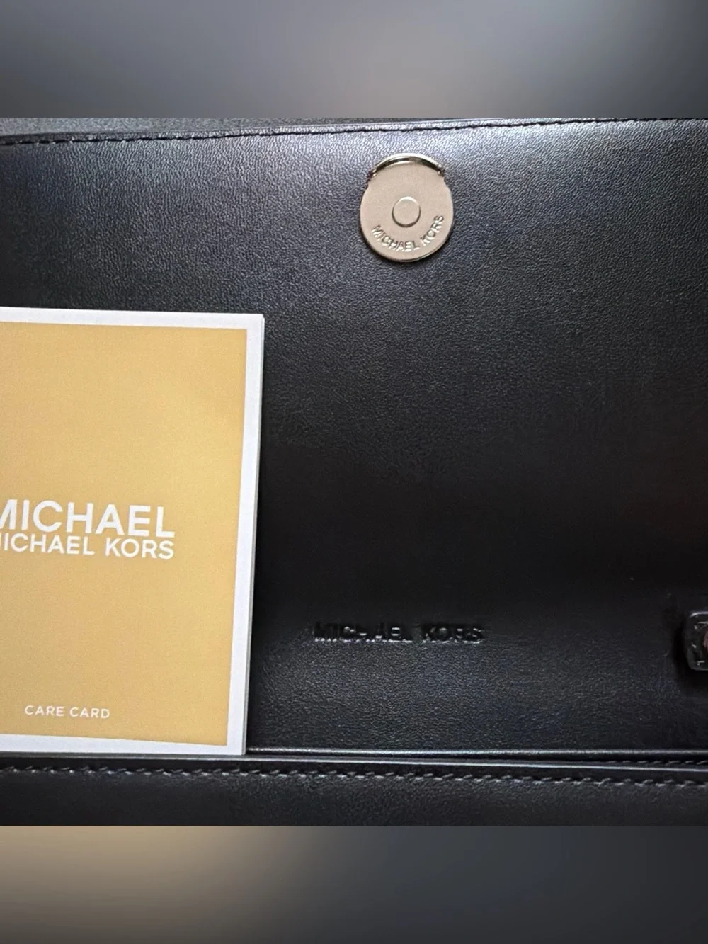 Michael Kors Leather Carson Large Wallet On A Chain Leopard Hair Calf-Black/Grey